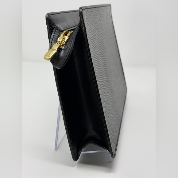 Louis Vuitton Epi Black Leather Clutch EUC SR0988 - Picture 7 of 11